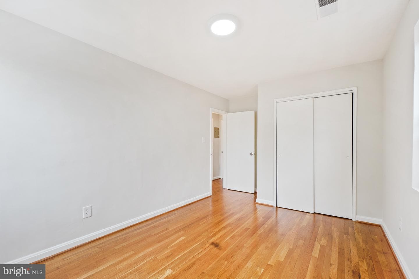 626 Independence Avenue SE #304 photo 19