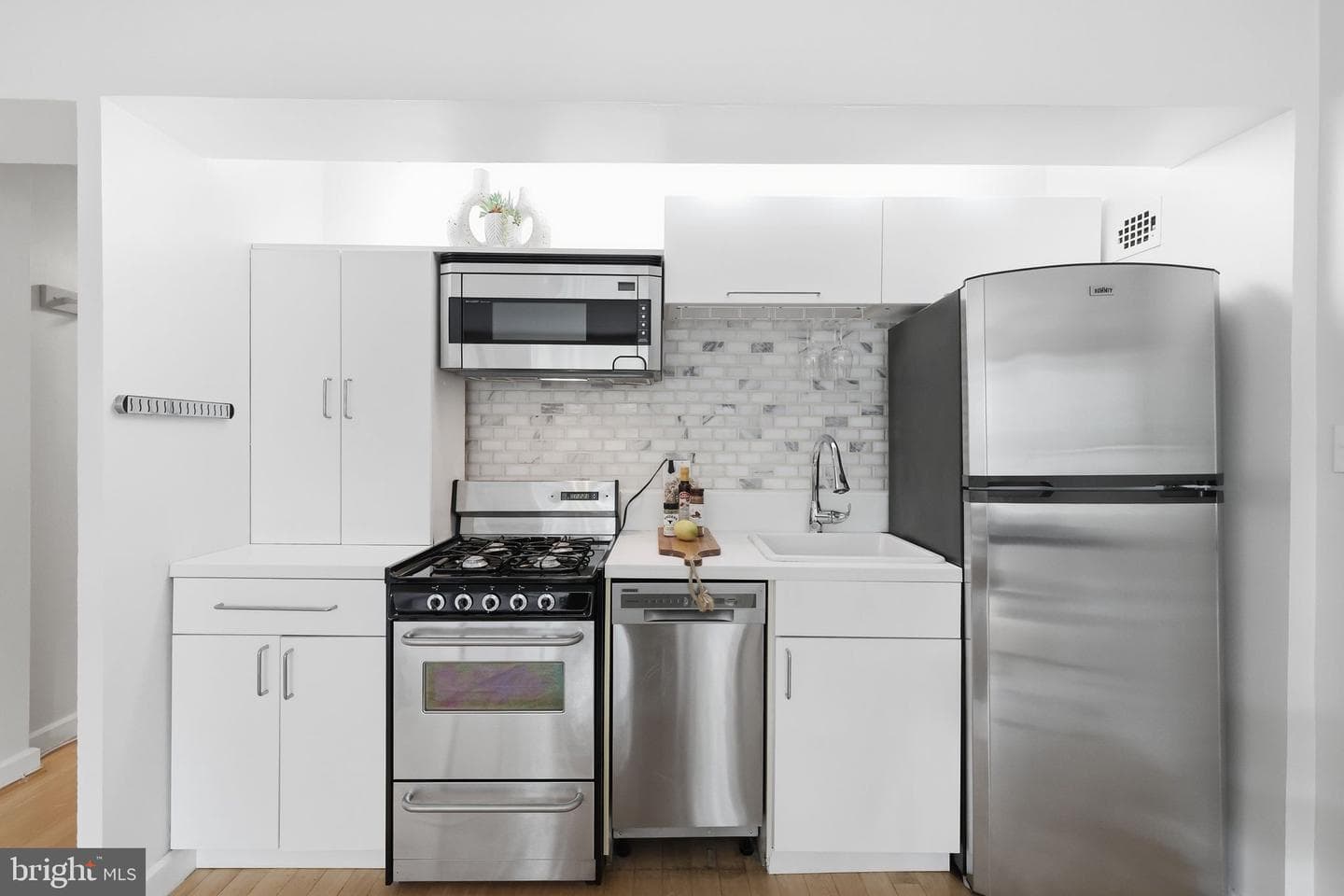 1801 Clydesdale Place NW #408 photo 8