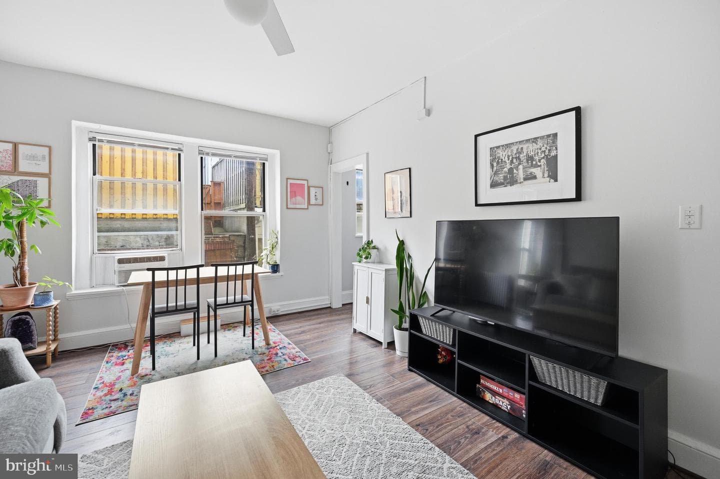 1820 Clydesdale Place NW #112 photo 2