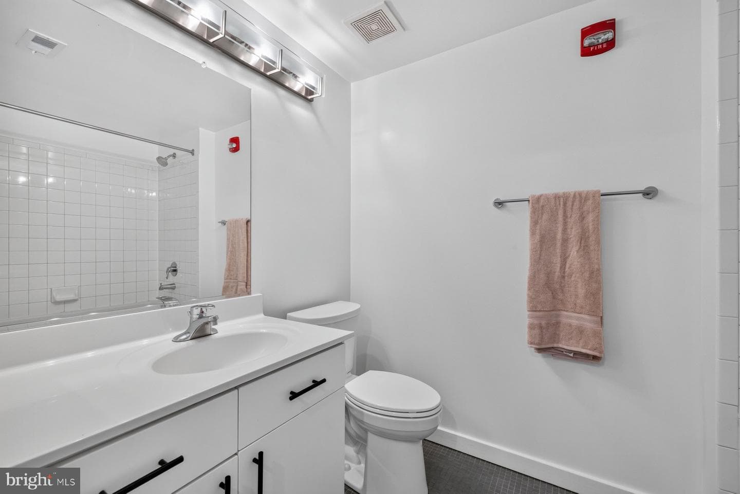 3883 Connecticut Avenue NW #206 photo 22