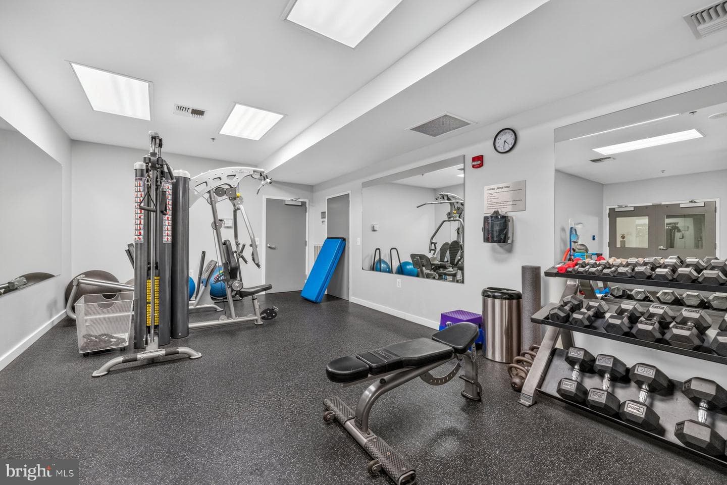 3883 Connecticut Avenue NW #206 photo 28