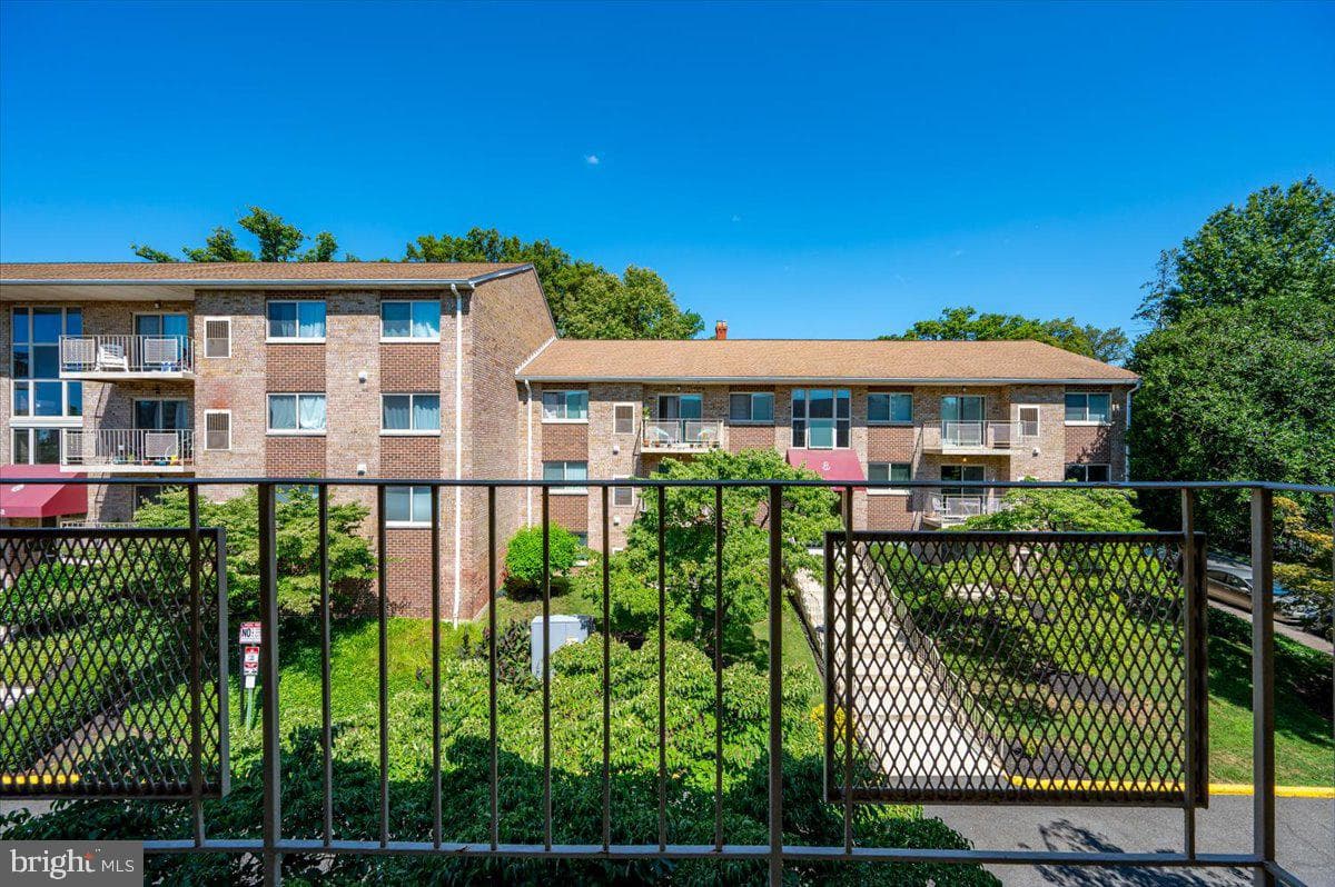 7054 Eastern Avenue NW #304 photo 19