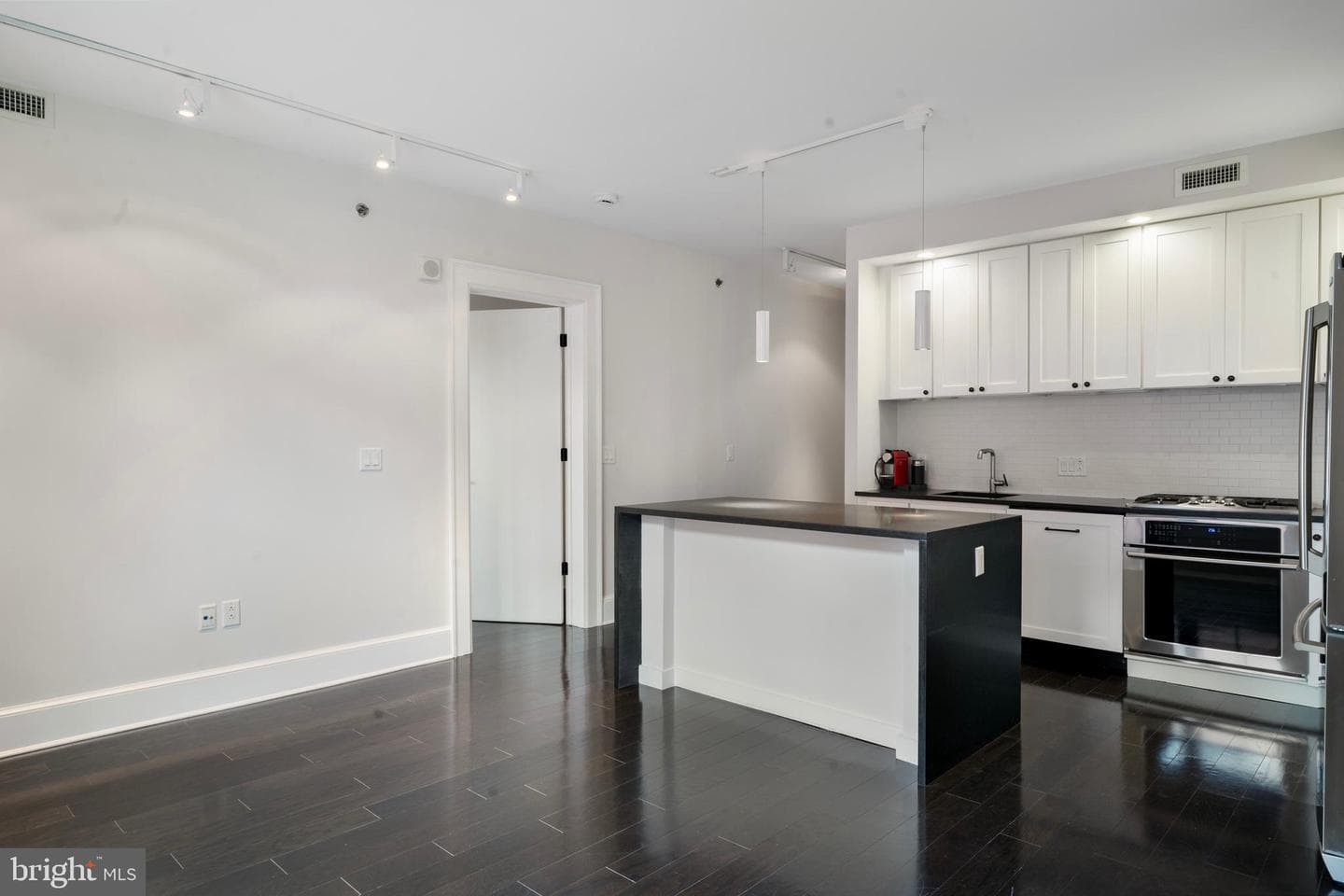 1011 M Street NW #208 photo 7