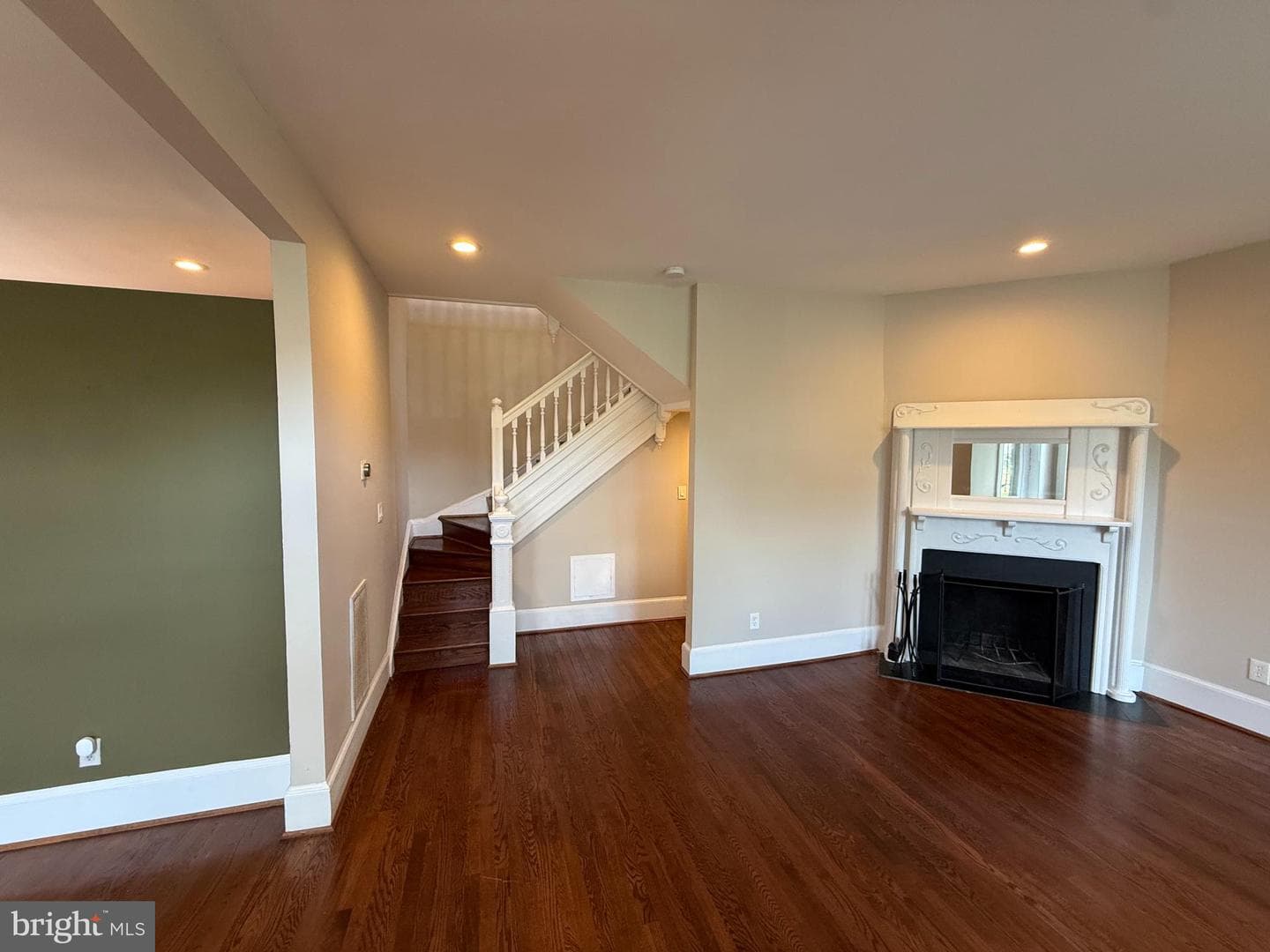 509 3rd Street NE photo 3