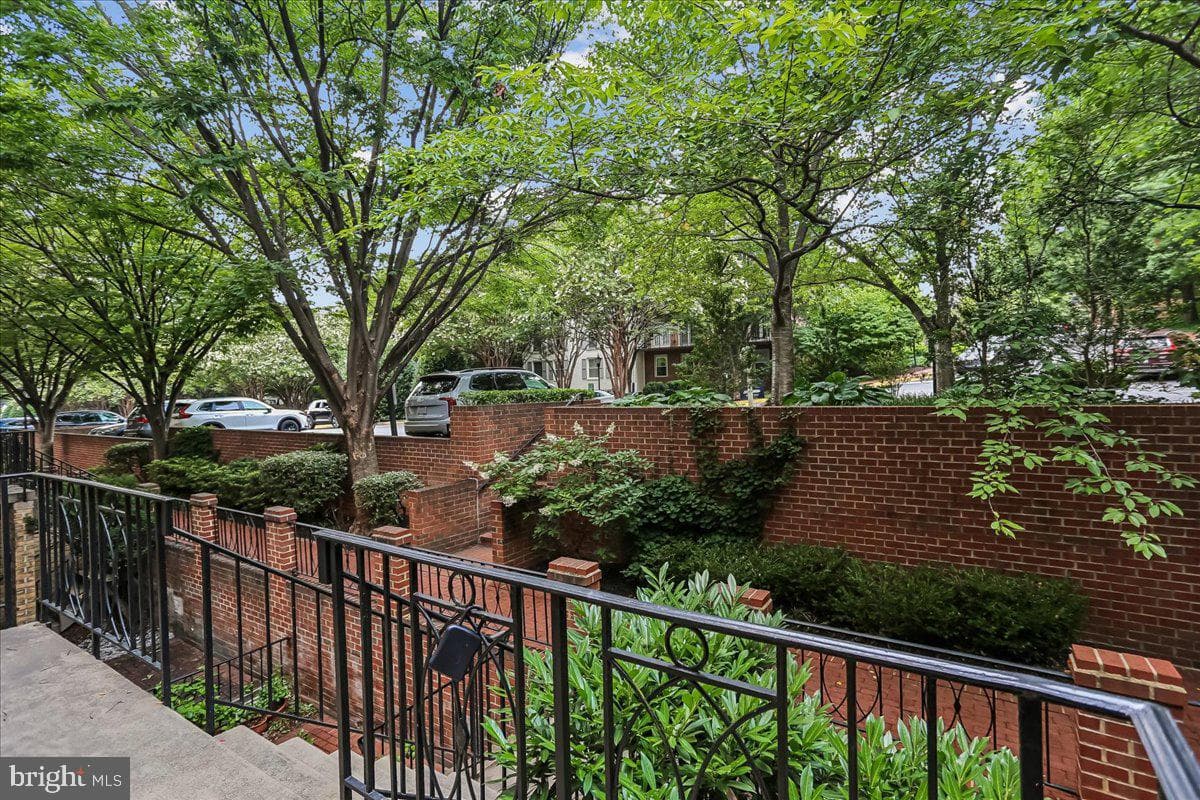 3217 Sutton Place NW #a photo 10