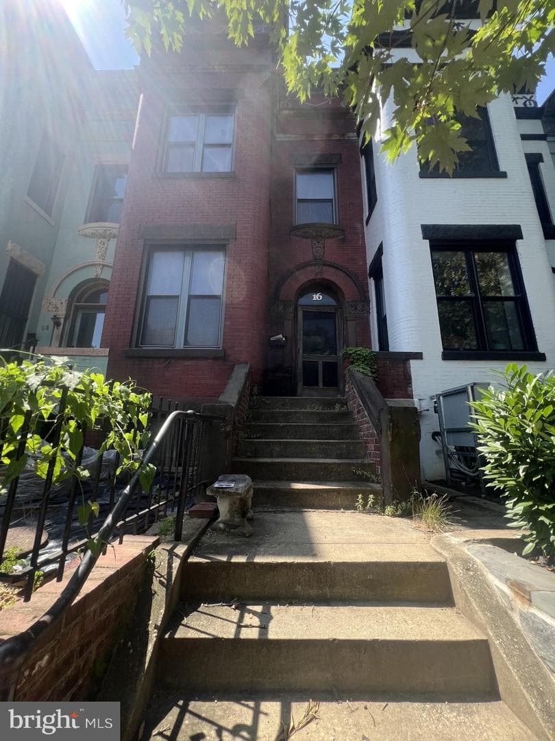 16 S Street NW photo 1