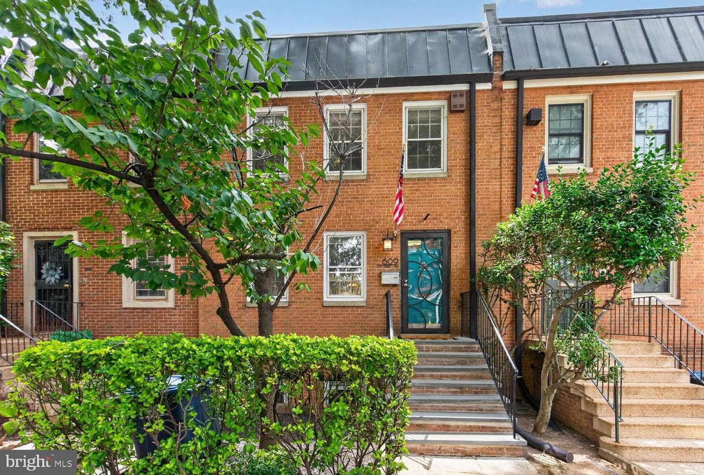 609 4th Street SW
