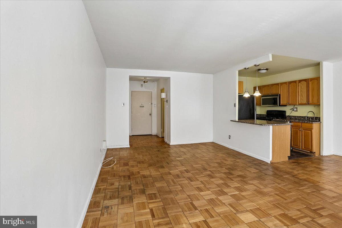 2475 Virginia NW #220 photo 10