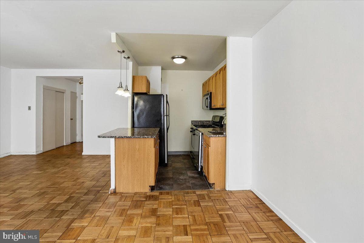 2475 Virginia NW #220 photo 7