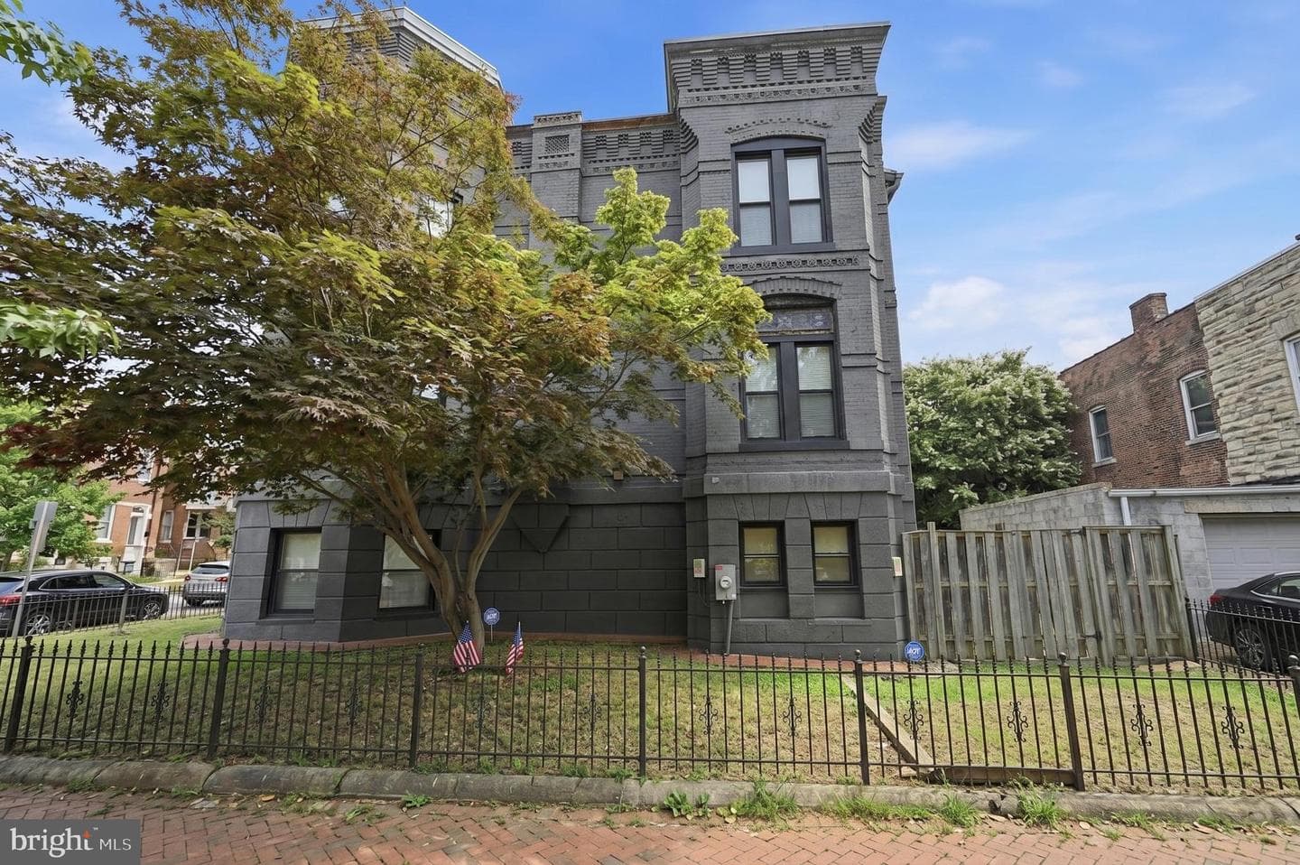 401 M Street NE photo 2