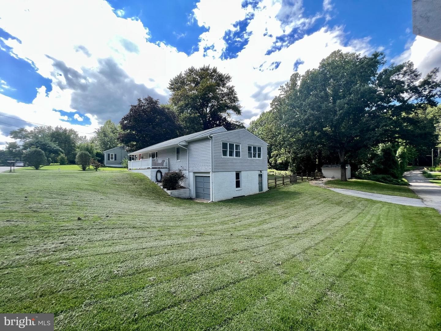 788 Paul Birch Drive photo 18