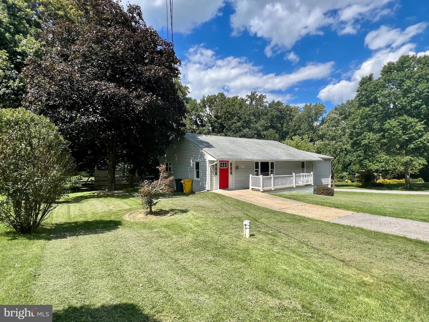 788 Paul Birch Drive photo 3