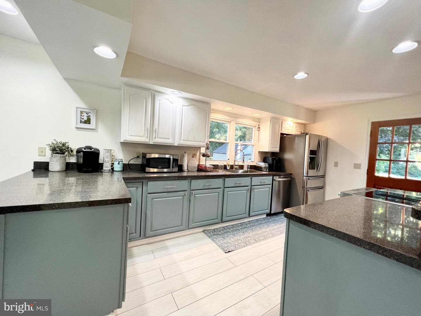 788 Paul Birch Drive photo 33