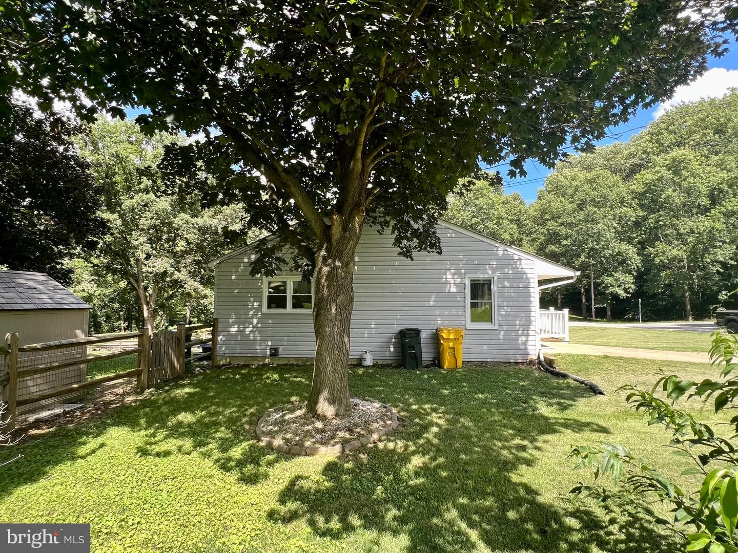 788 Paul Birch Drive photo 4
