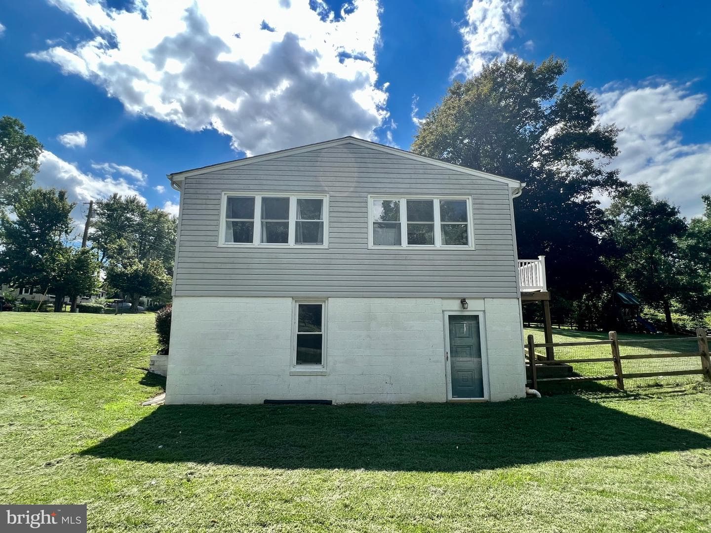 788 Paul Birch Drive photo 8