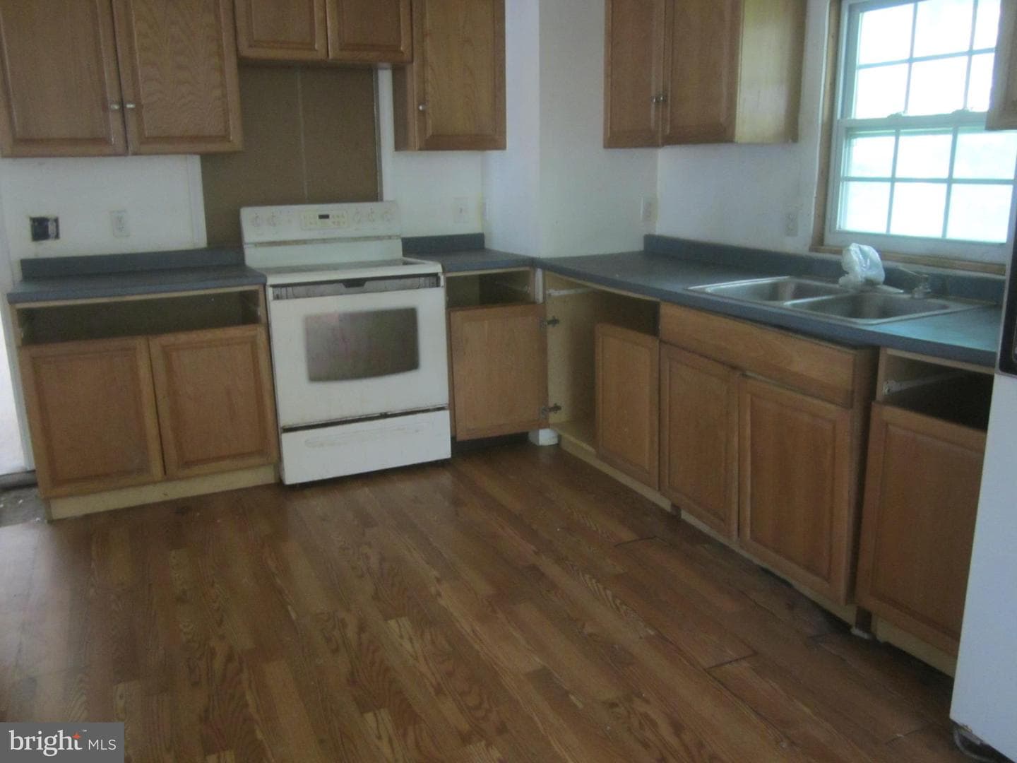 807 Cedar Avenue photo 14