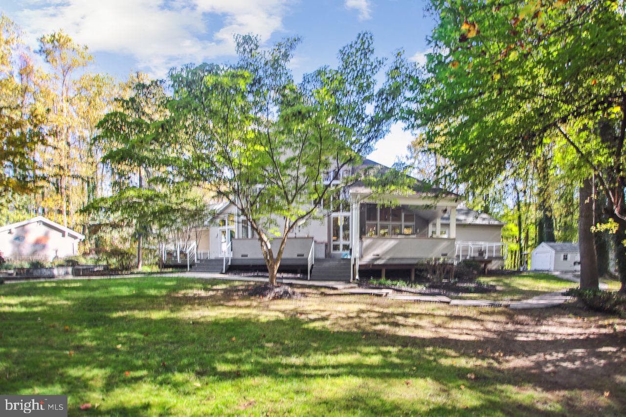 1158 Goldfinch Lane photo 48