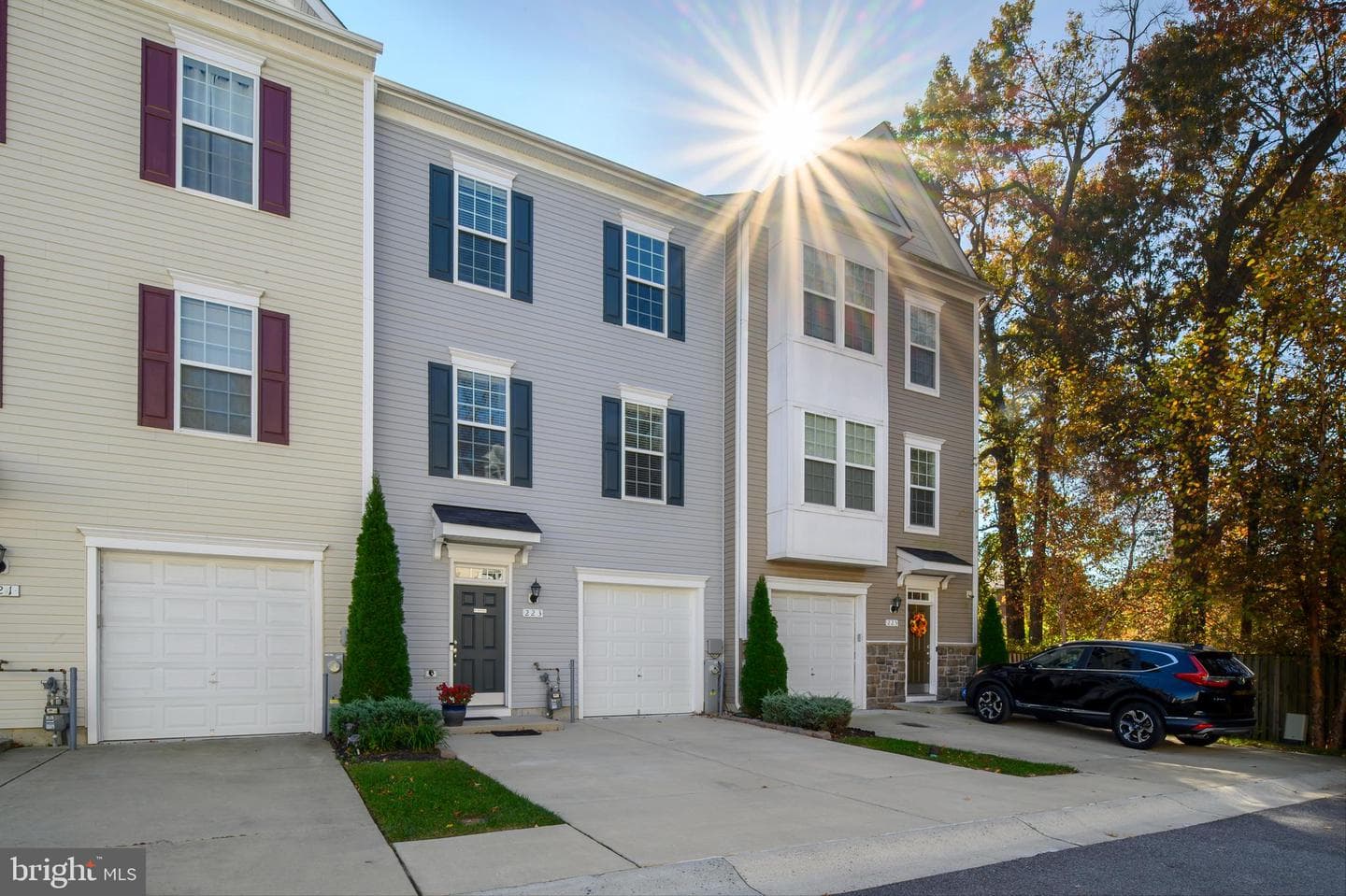 223 Gunther Place photo 2