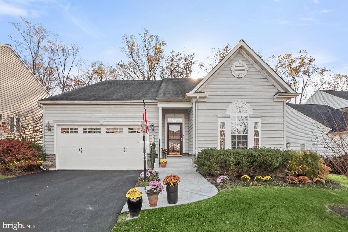 319 Grindstone Drive photo 2