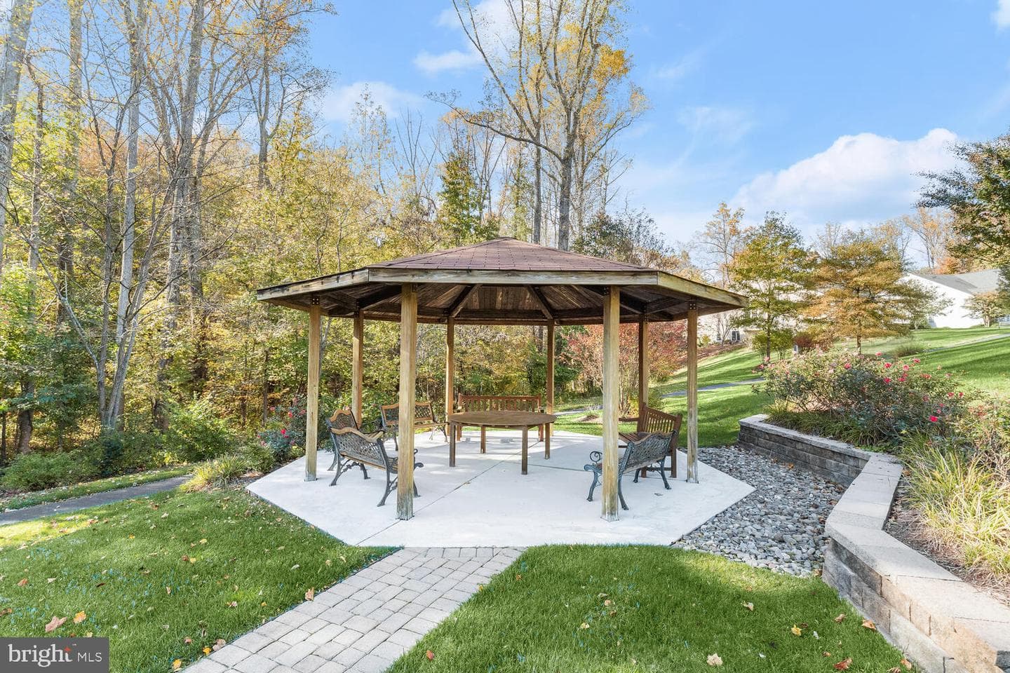 319 Grindstone Drive photo 32