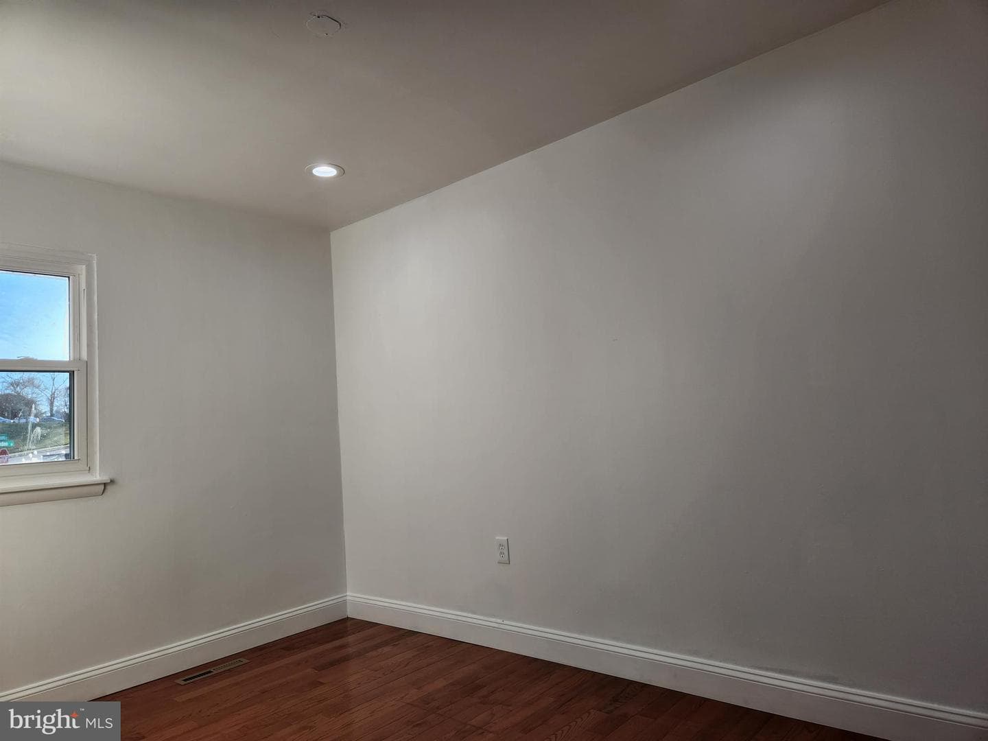 8255 Brandon Drive photo 11
