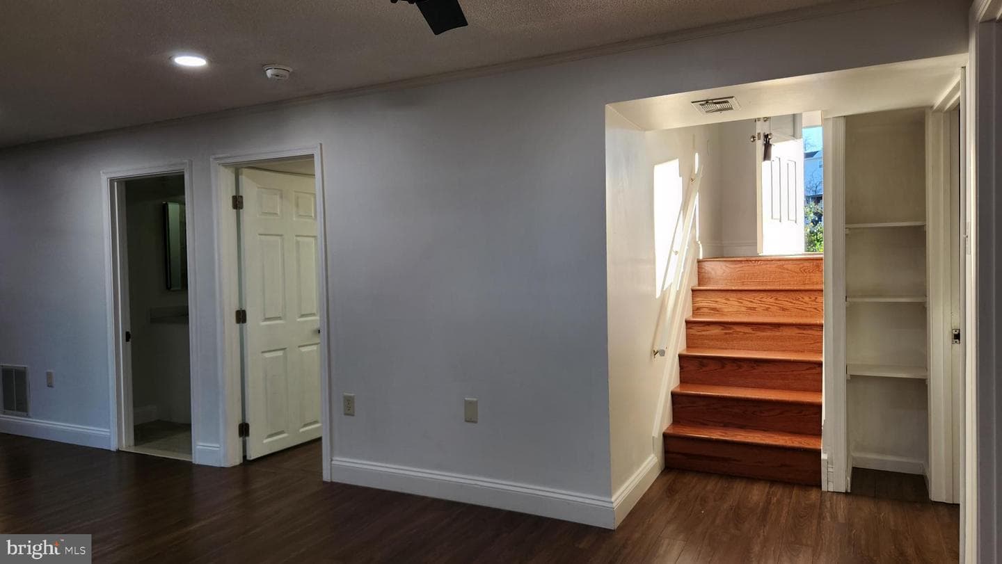 8255 Brandon Drive photo 28
