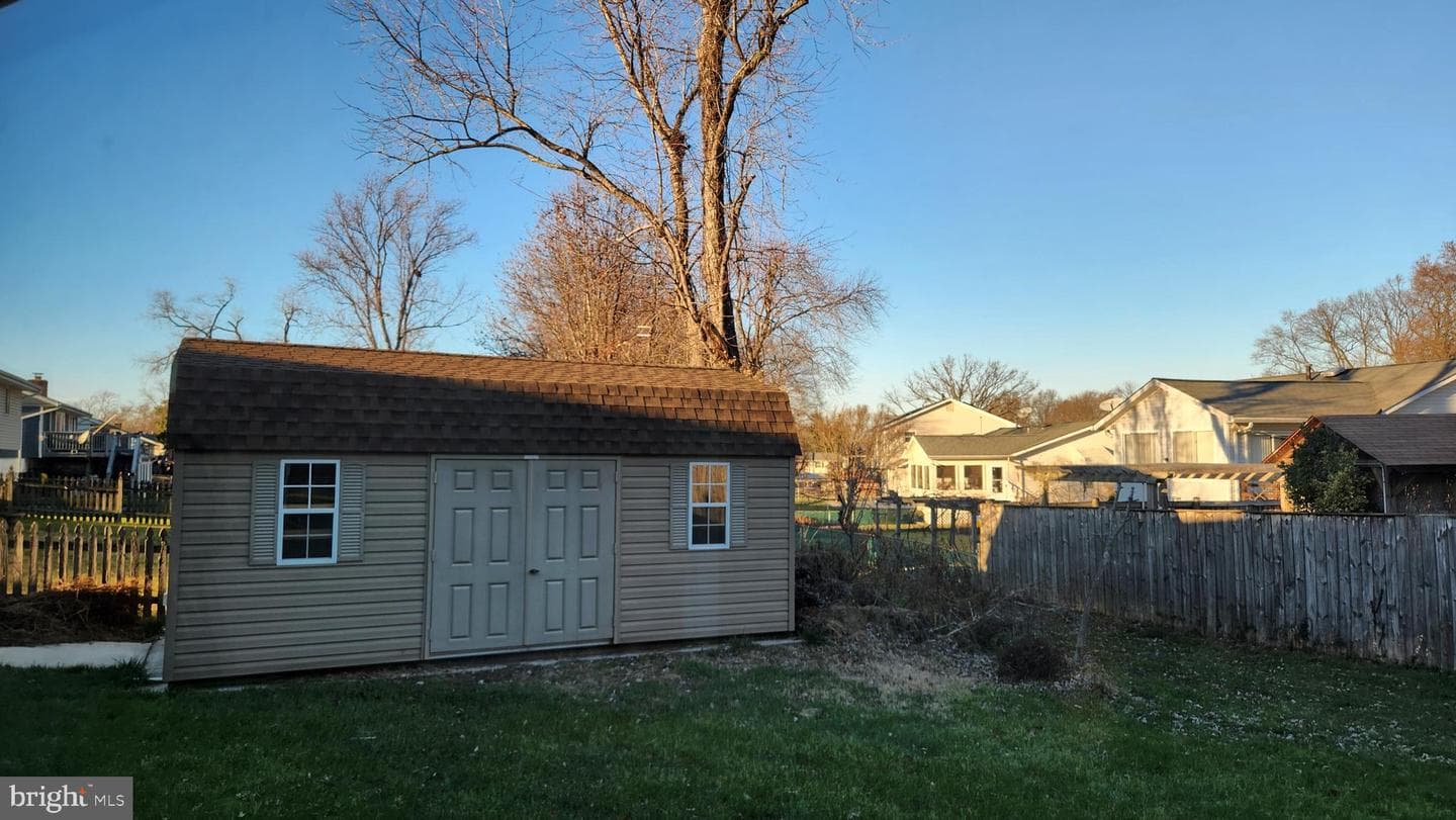 8255 Brandon Drive photo 34