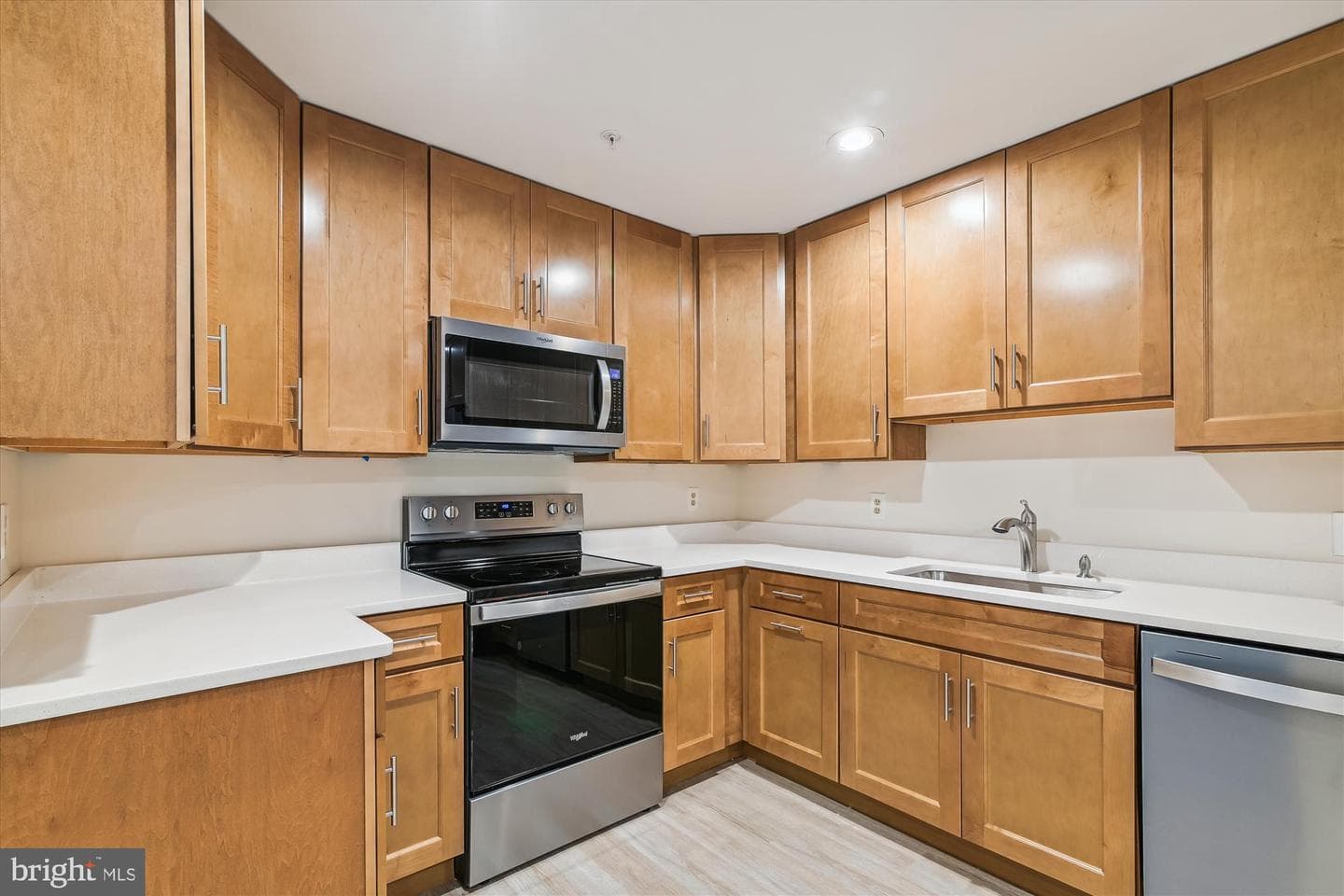 2900 Shipmaster Way #210 photo 11