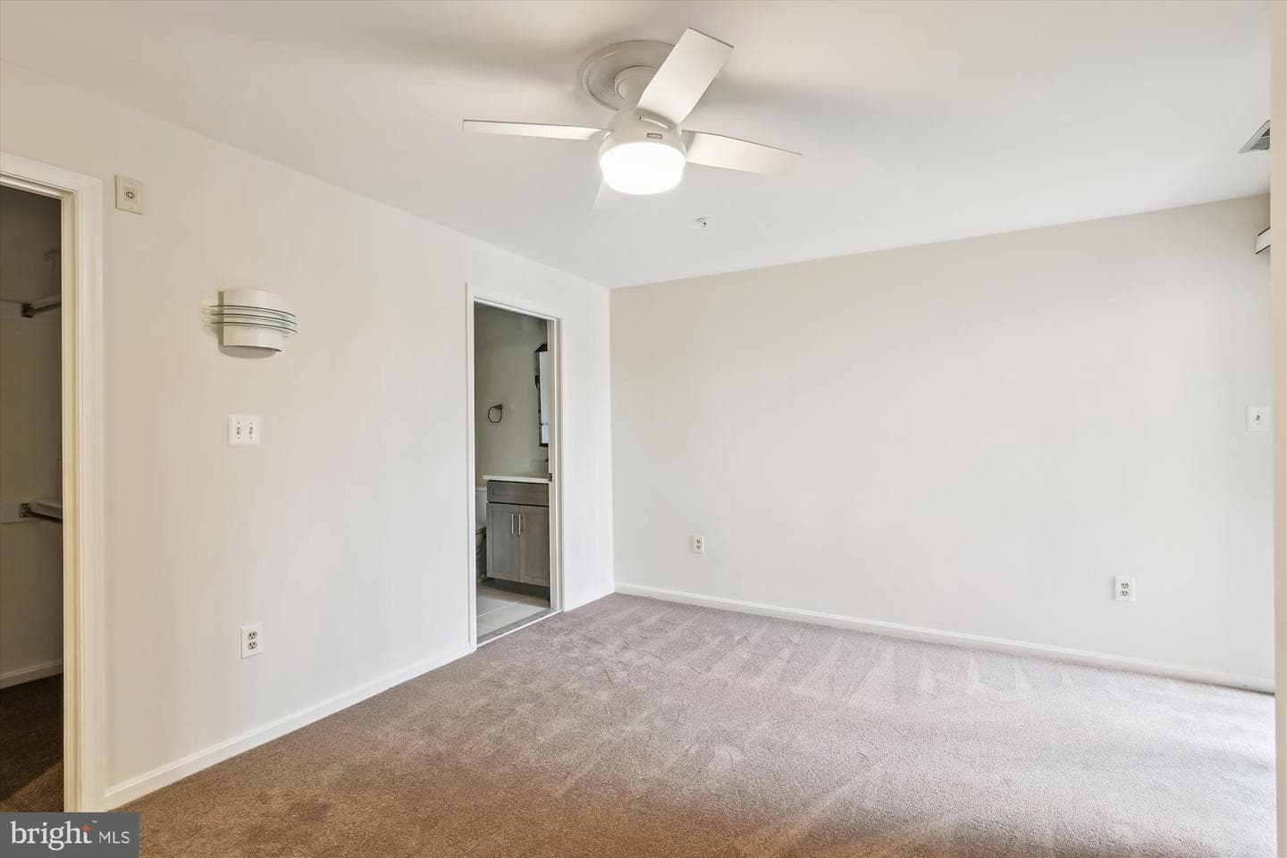 2900 Shipmaster Way #210 photo 15