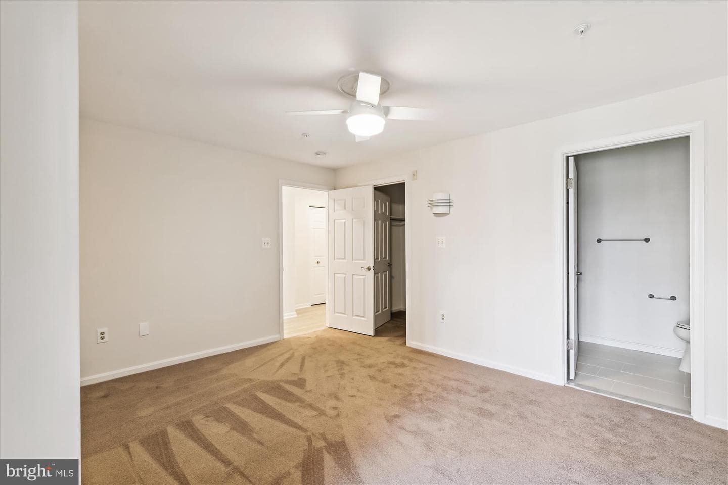 2900 Shipmaster Way #210 photo 16