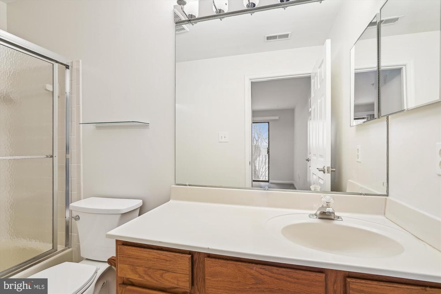 2900 Shipmaster Way #210 photo 22