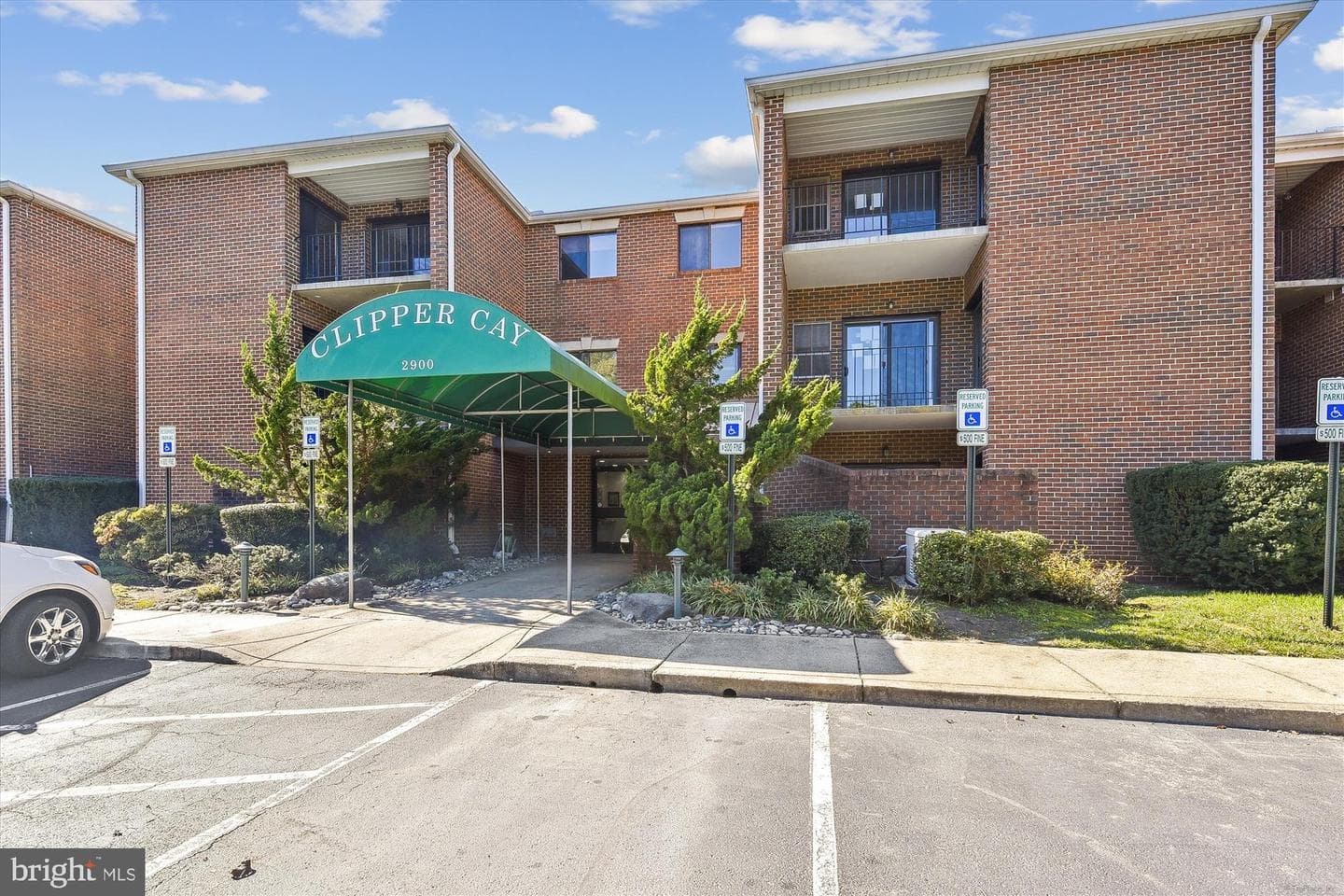 2900 Shipmaster Way #210 photo 3