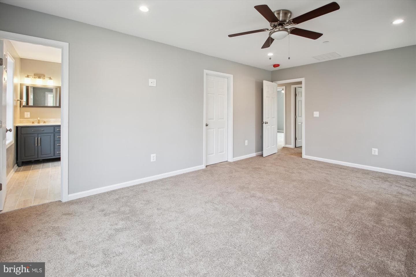 1225 Spruce Avenue photo 10