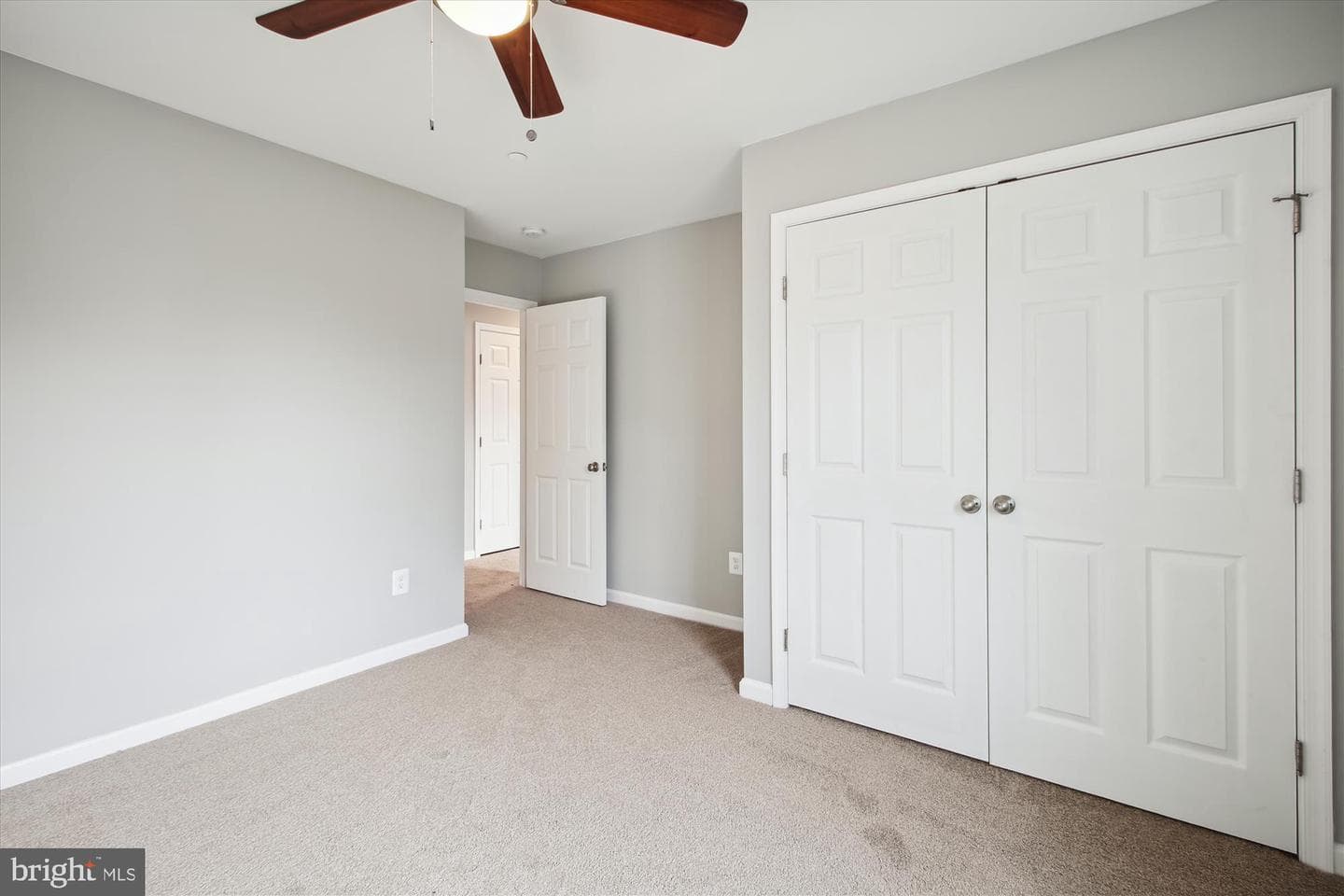 1225 Spruce Avenue photo 14