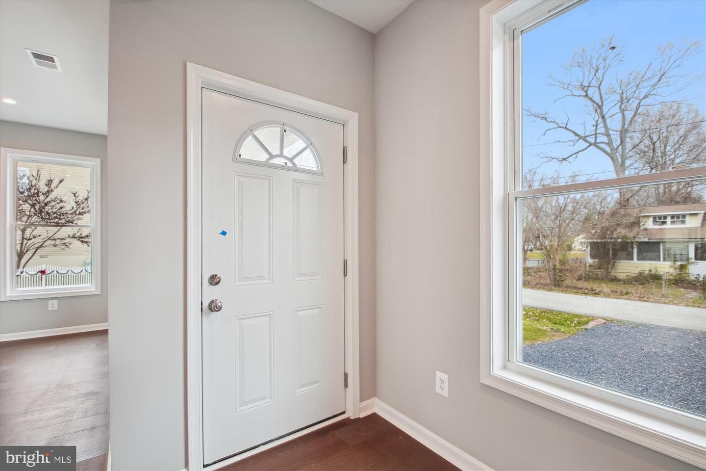 1225 Spruce Avenue photo 2