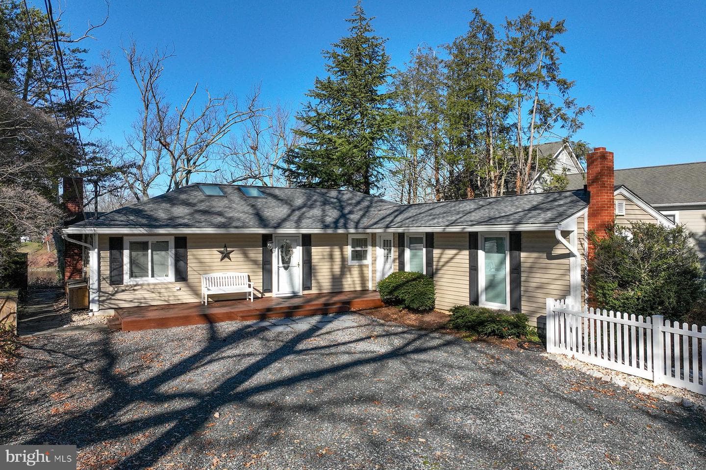345 Dewey Drive photo 36