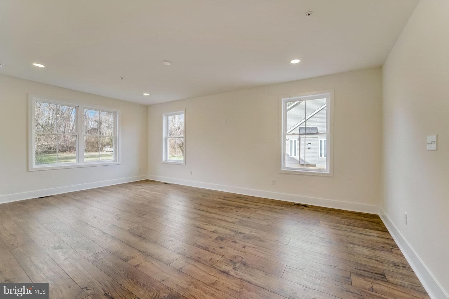 8156 Hog Neck Road photo 10