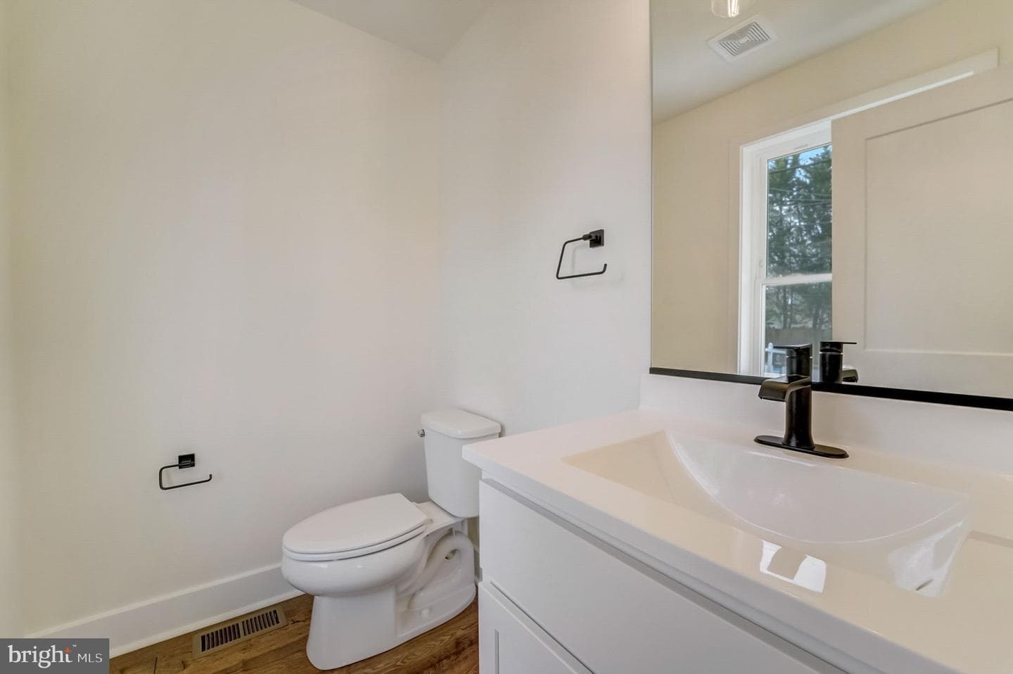 8156 Hog Neck Road photo 27