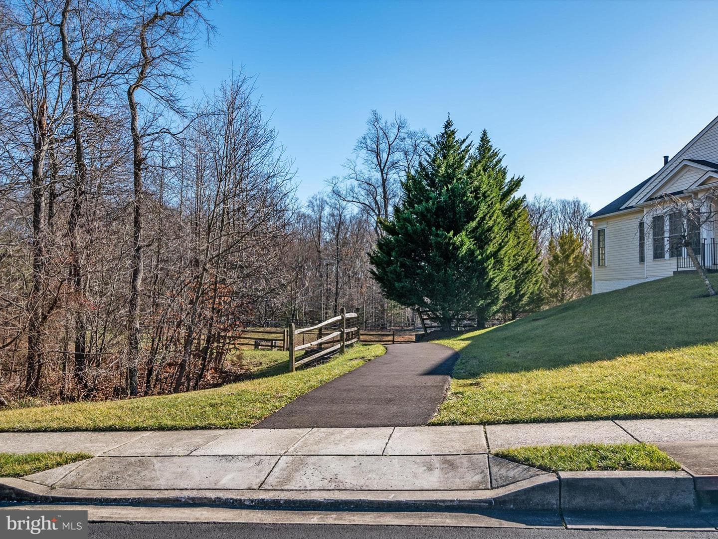 1207 Topaz Court #1 photo 32