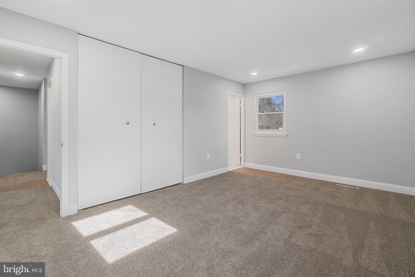 327 Chalet Drive photo 15