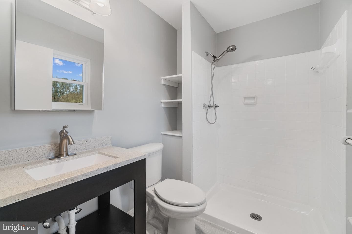 327 Chalet Drive photo 17