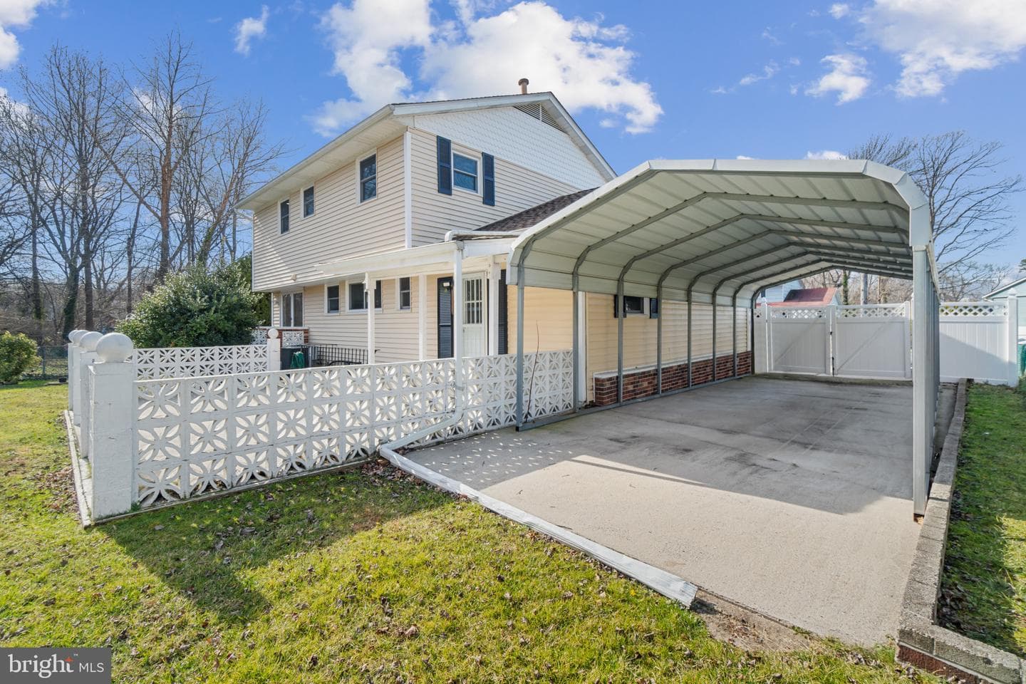 327 Chalet Drive photo 34