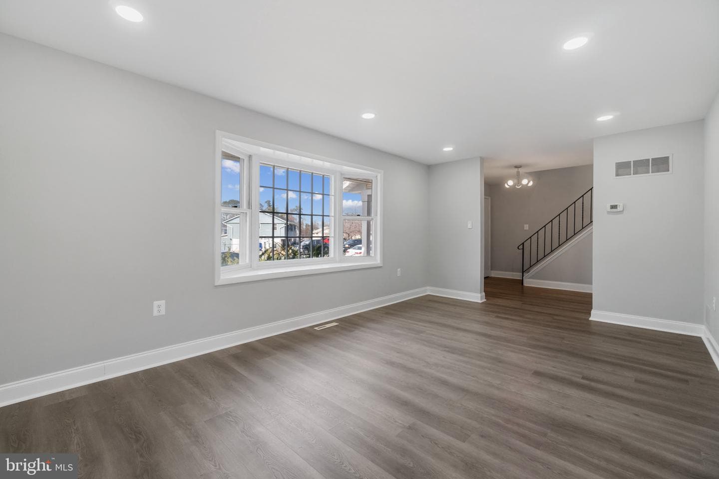 327 Chalet Drive photo 4