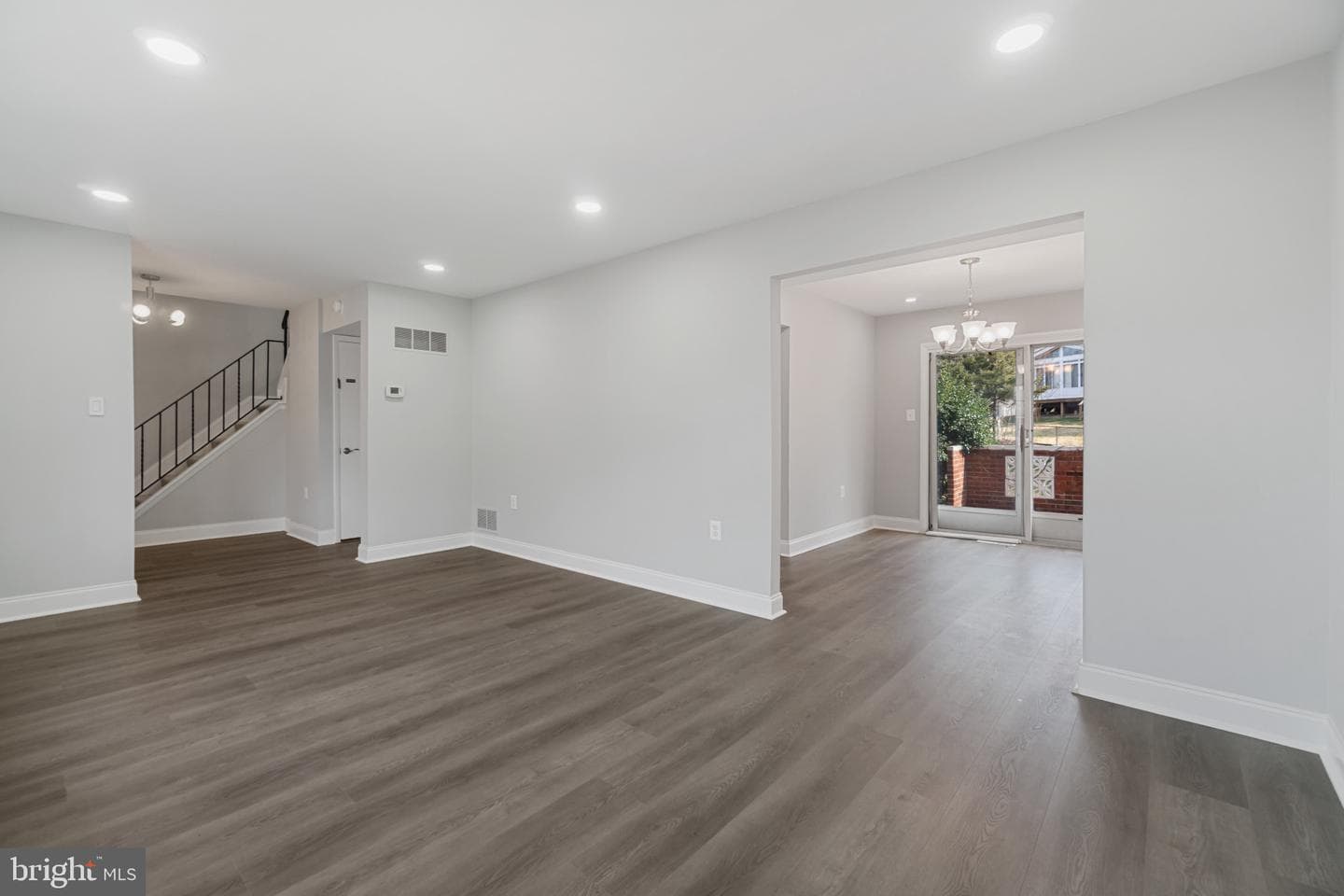 327 Chalet Drive photo 5