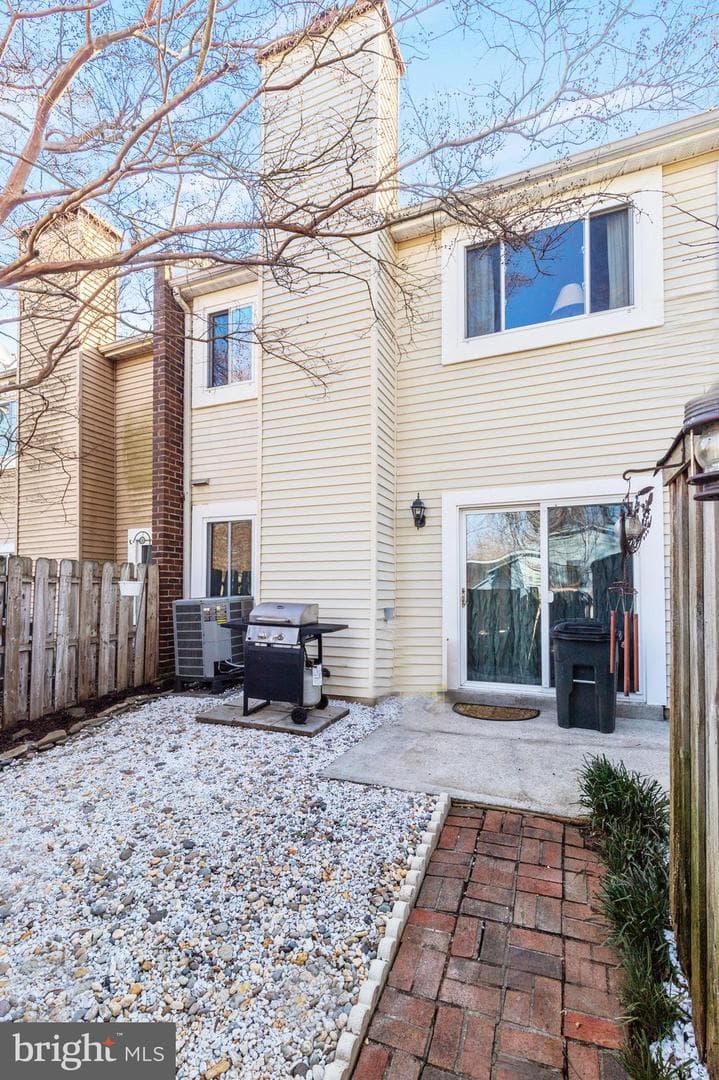 6 Rockwell Court photo 3