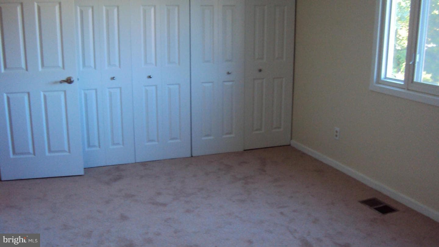 396 West Court photo 9