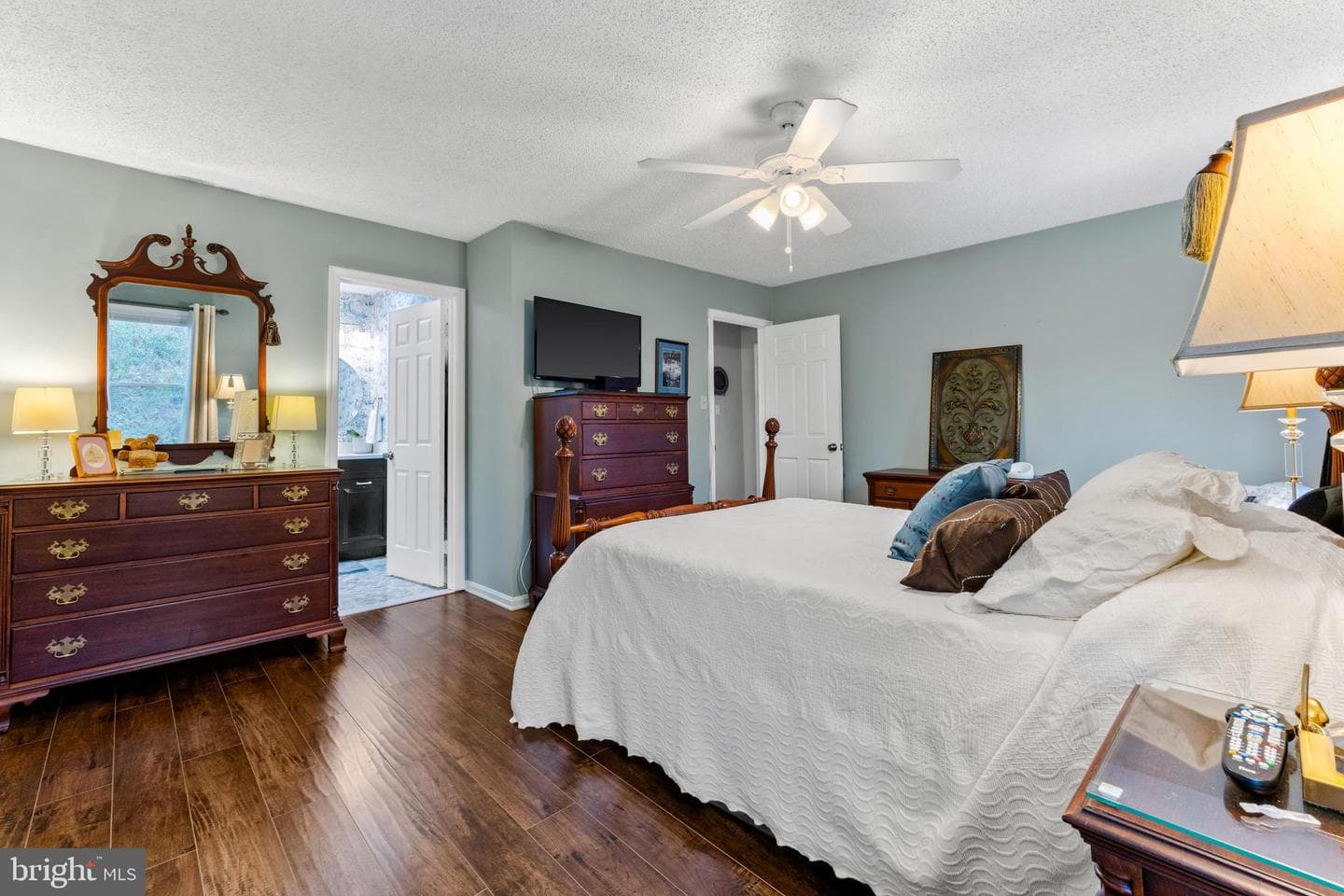 867 Clubhouse Village View photo 39