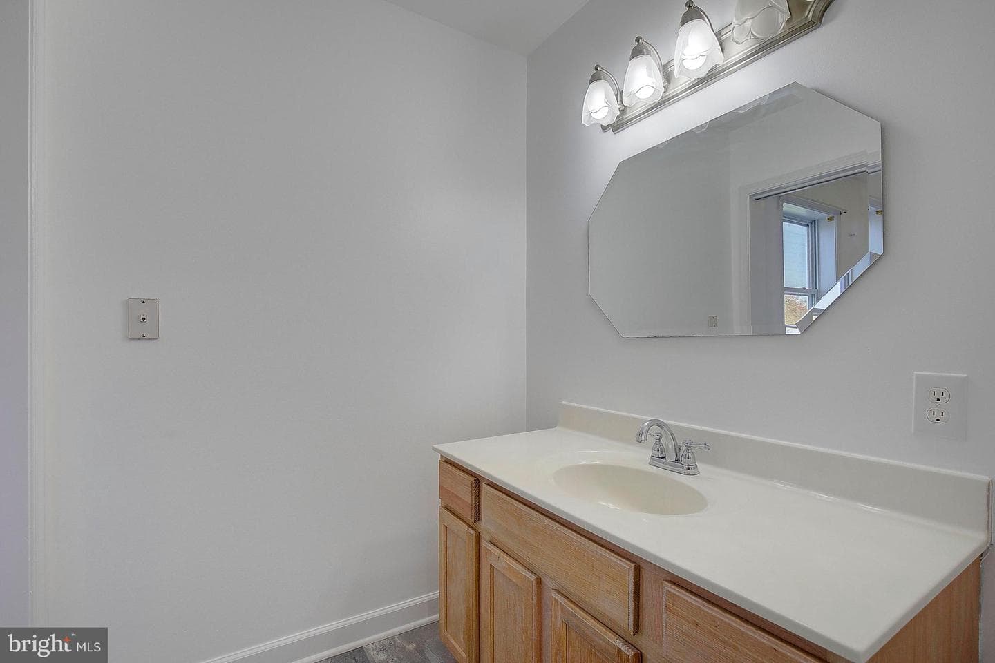 8014 Stone Haven Drive photo 28