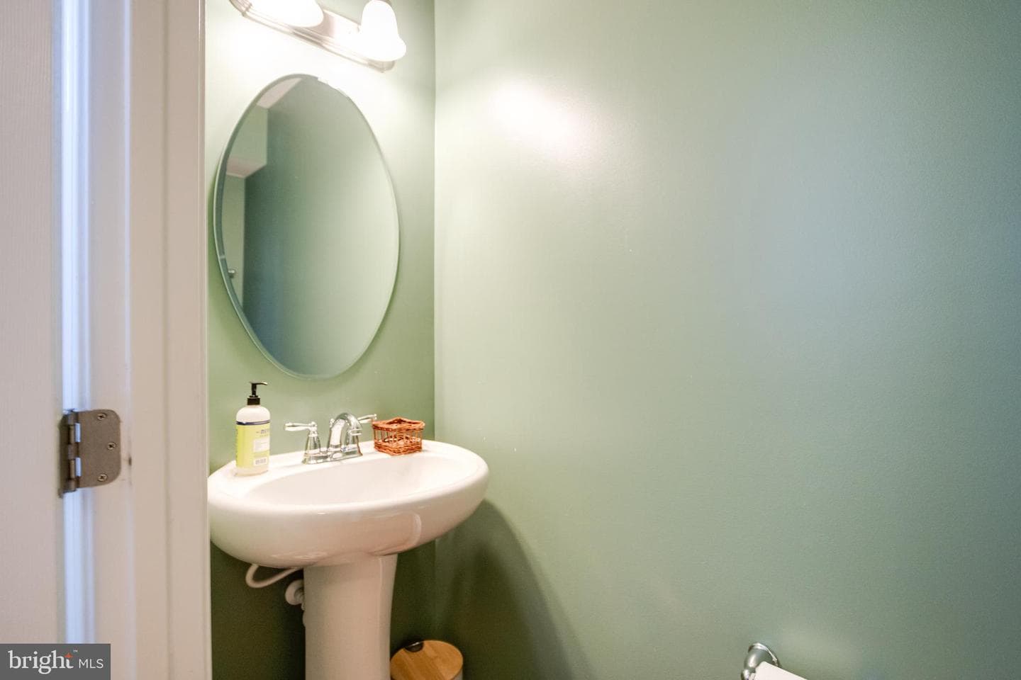 7674 Timbercross Lane photo 10