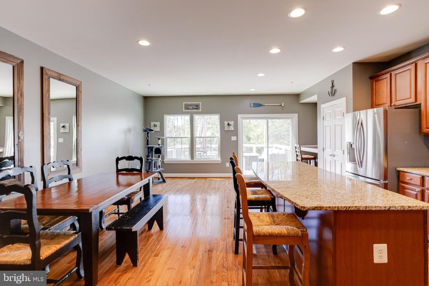 7674 Timbercross Lane photo 18